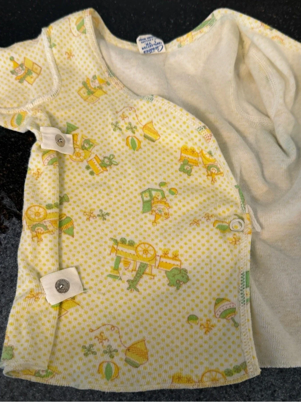 Infant Unisex CARTERS VINTAGE 1979 Cotton side snap Yellow/Aqua Undershirts 1YR